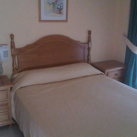 Hostal Cruz Sol Madrid Exterior photo
