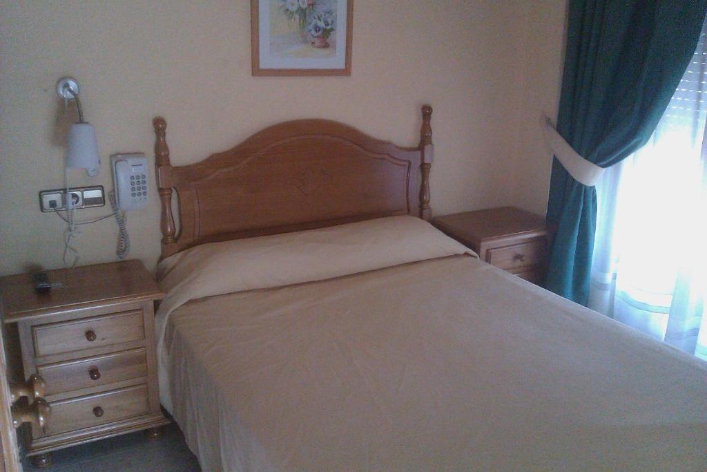 Hostal Cruz Sol Madrid Exterior photo
