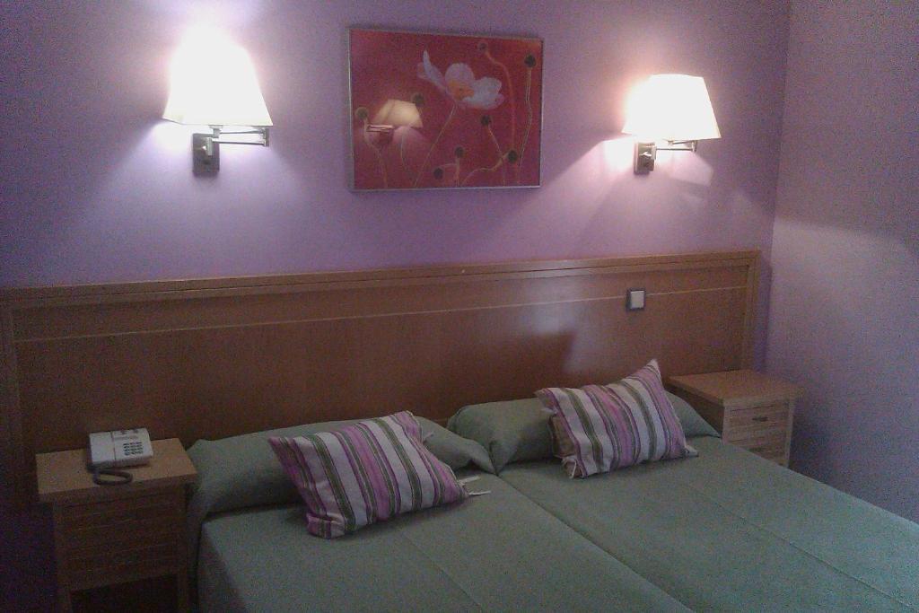 Hostal Cruz Sol Madrid Exterior photo