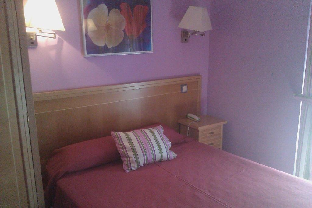 Hostal Cruz Sol Madrid Room photo