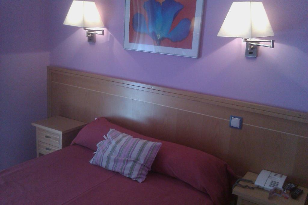 Hostal Cruz Sol Madrid Room photo