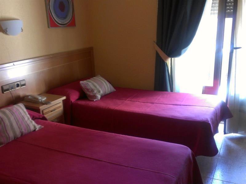 Hostal Cruz Sol Madrid Exterior photo