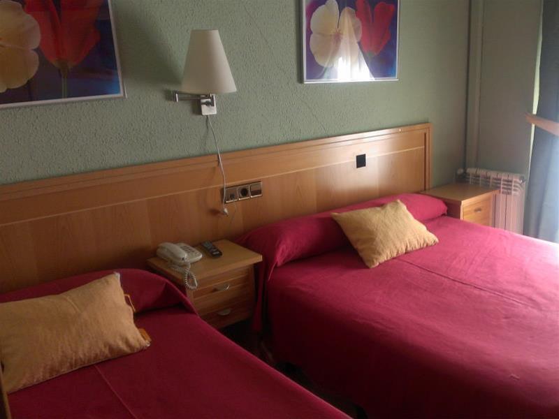Hostal Cruz Sol Madrid Exterior photo