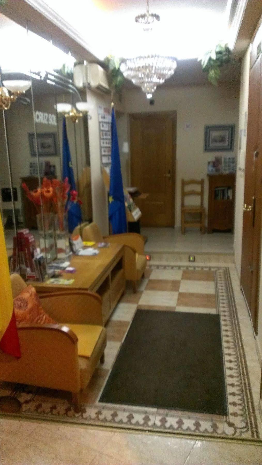 Hostal Cruz Sol Madrid Exterior photo